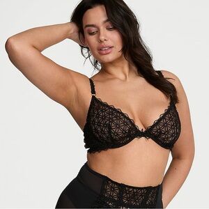 Victoria’s Secret Very Sexy Unlined Demi Geo Daisy Lace Bra 38C NWT Floral Goth